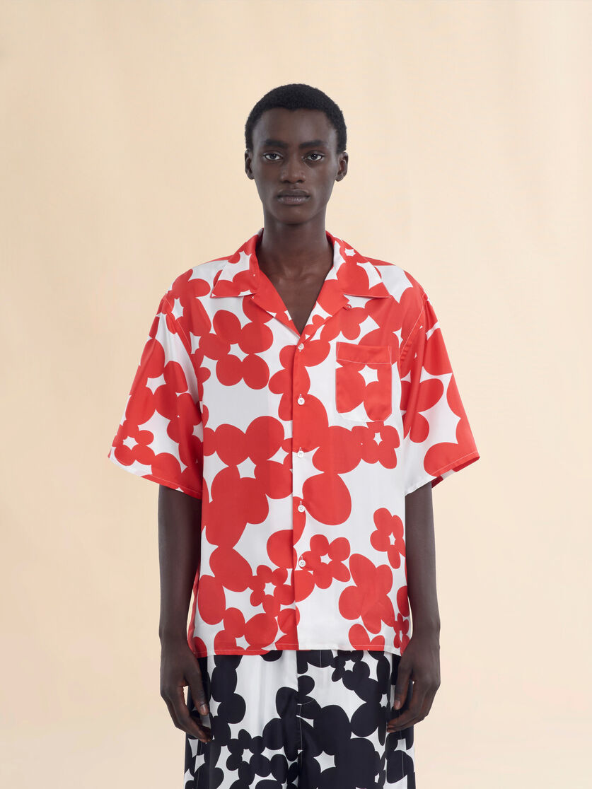 Red and white short sleeved shirt with Dilles print - Shirts - Image 2