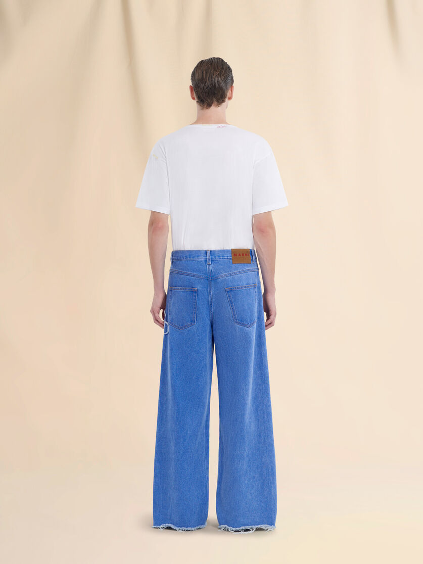 ブルー ミッドライズジーンズ、パッチディテール付き - パンツ - Image 3