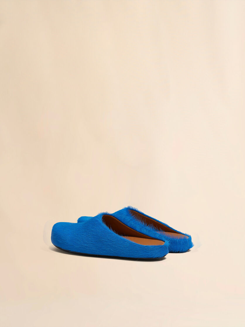 Blue long hair calfskin Fussbett sabot - Clogs - Image 3