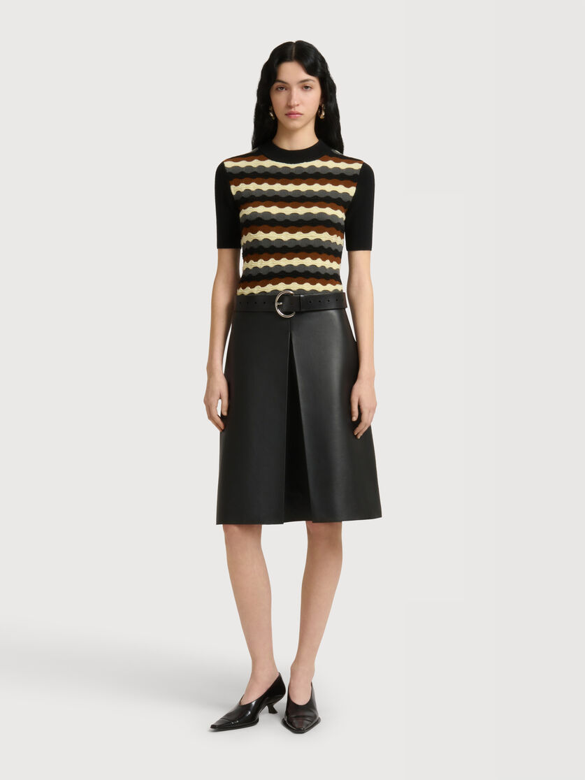 Black nappa leather skirt with pleat, Image 2