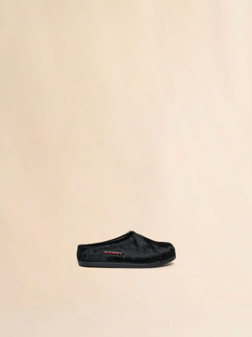 Black pony hair Fussbett sabot - Sneakers