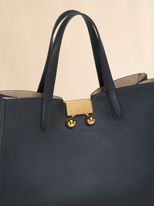 Black leather medium Trunkaroo Tote handBag - Handbags