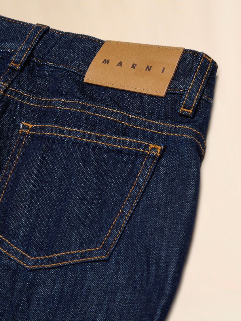 Deep blue denim jeans with tobacco stitching, Image 4