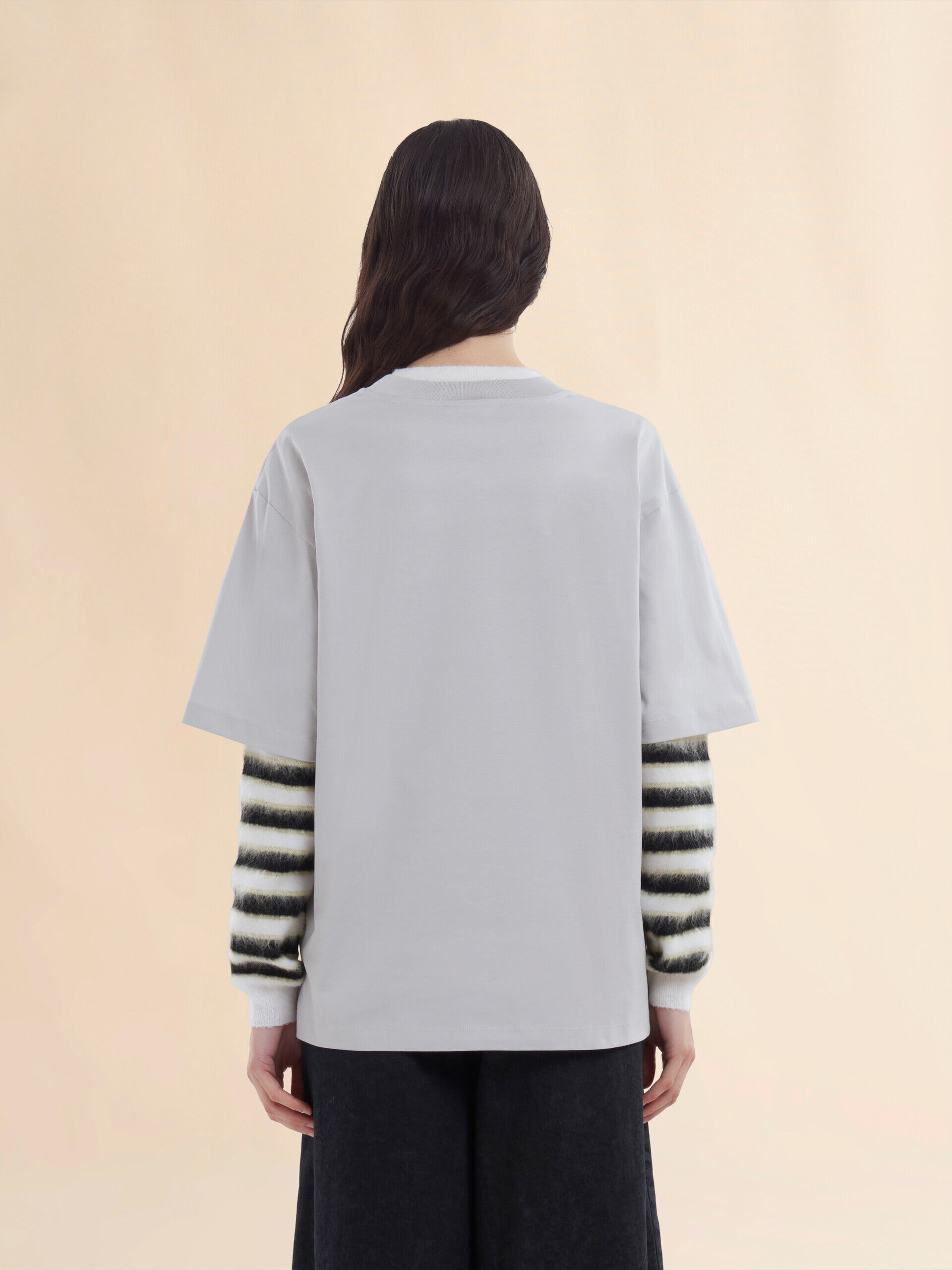 Tシャツ・カットソー MARNI SS25 White cotton t-shirt (THJE0293P8USCX42 SLW01) ホワイト マルニパッチ付き オーガニックコットン製オーバー