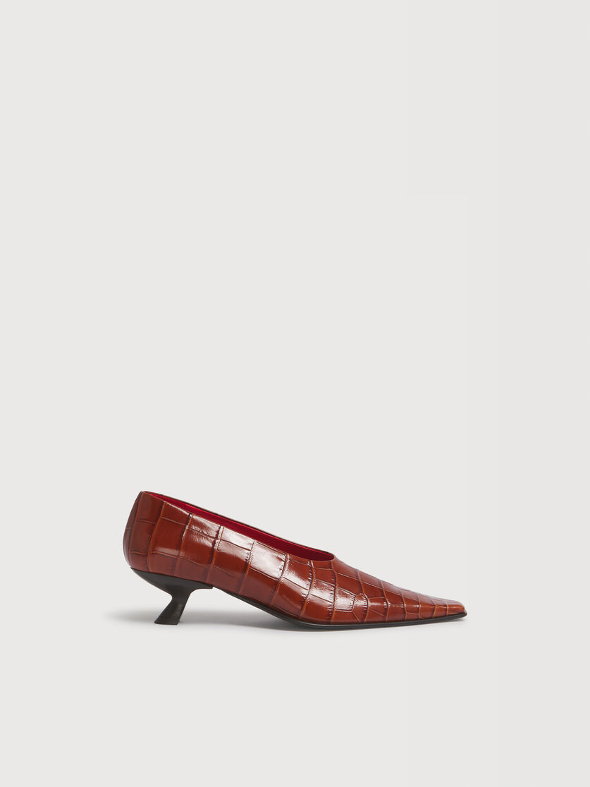 Brown croc-effect leather pump, Image 1