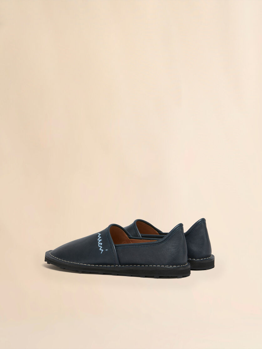Mocassino slip on in pelle blu con ricamo Marni Symbol - Stringate - Image 3
