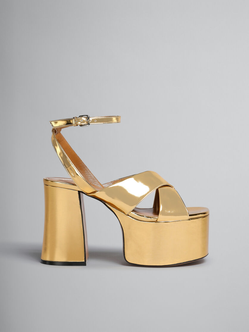 Sandalo con plateau in pelle color oro - Sandali - Image 1