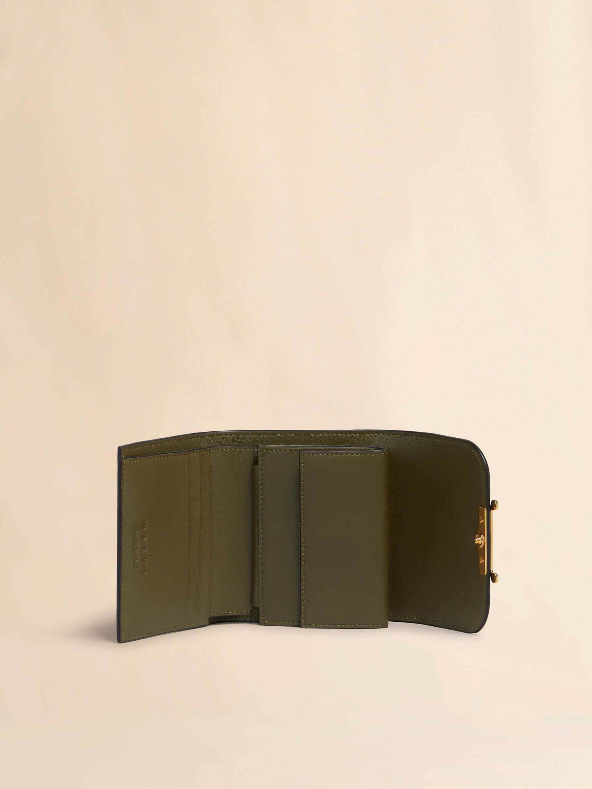 ディープグリーン レザー製 Envelope 三つ折りウォレット | Marni