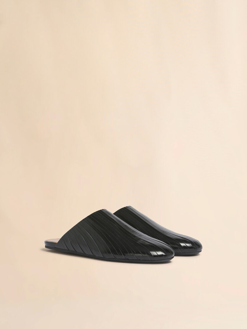 Black leather strip sabot, Image 2