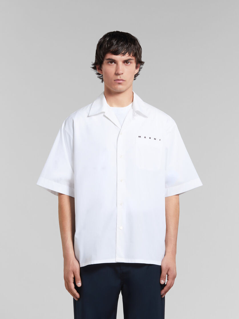 Chemise de bowling en popeline biologique blanche avec logo dissimulé - Chemises - Image 2