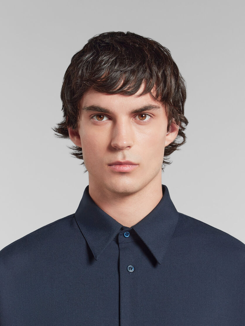 Camisa de lana tropical azul intenso con manga larga - Camisas - Image 4