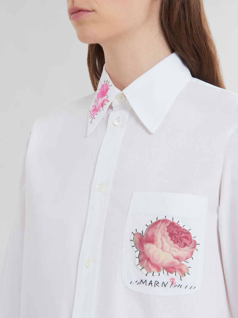 White organic poplin shirt with flower patches - Shirts - Image 4