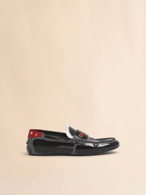 Black leather moccasin with logo tab - Mocassin