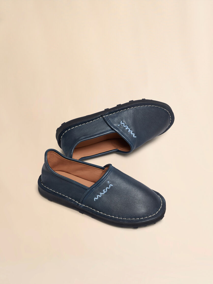 Blue leather slip-on loafer with Marni Symbol - Mocassin - Image 4
