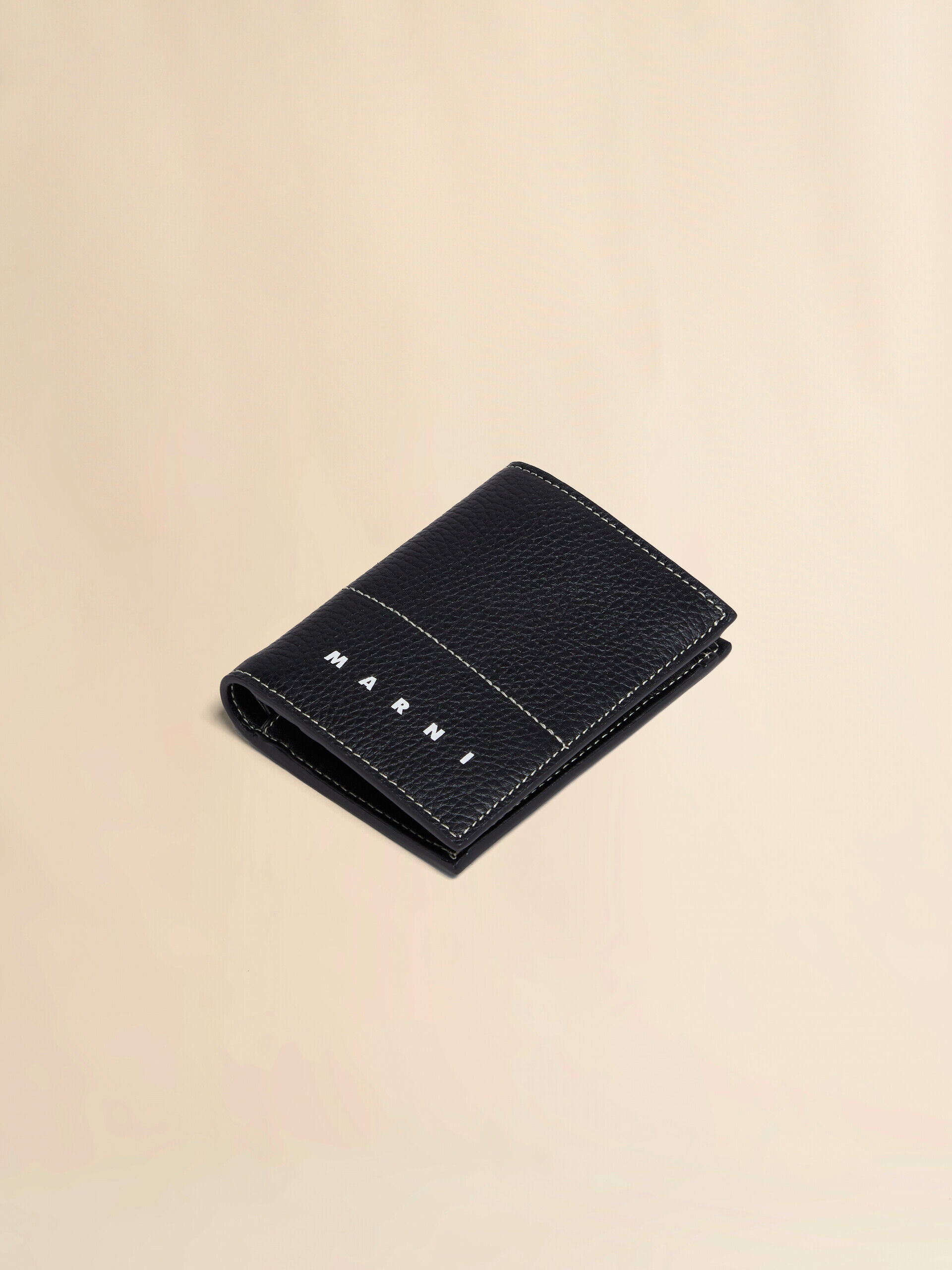 【MARNI】ブラック レザー製 Envelope 二つ折りウォレット ブラック レザー製 Envelope 二つ折りウォレット | Marni