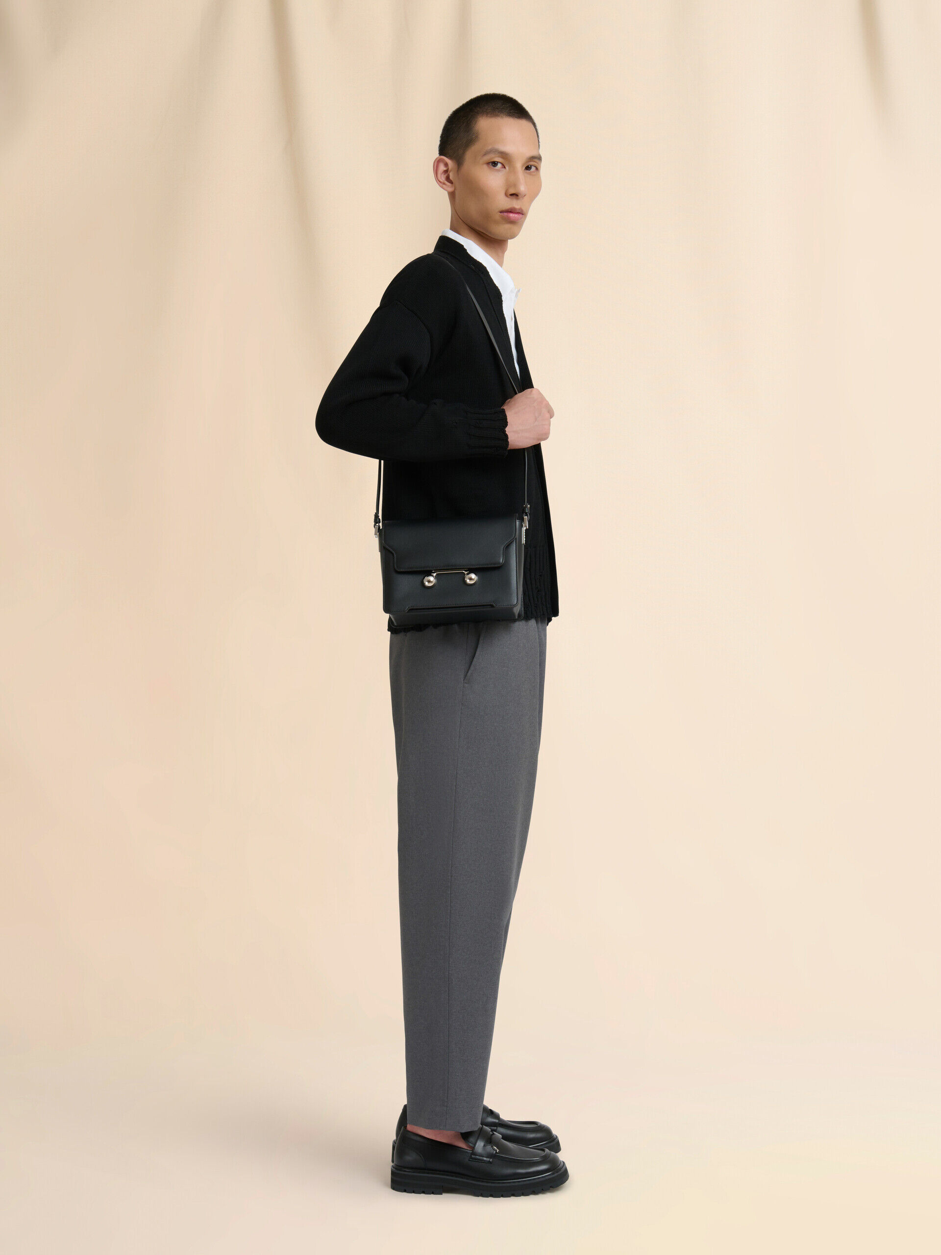 MARNI RELATIVITY ブラック レザー製ミディアムバッグ