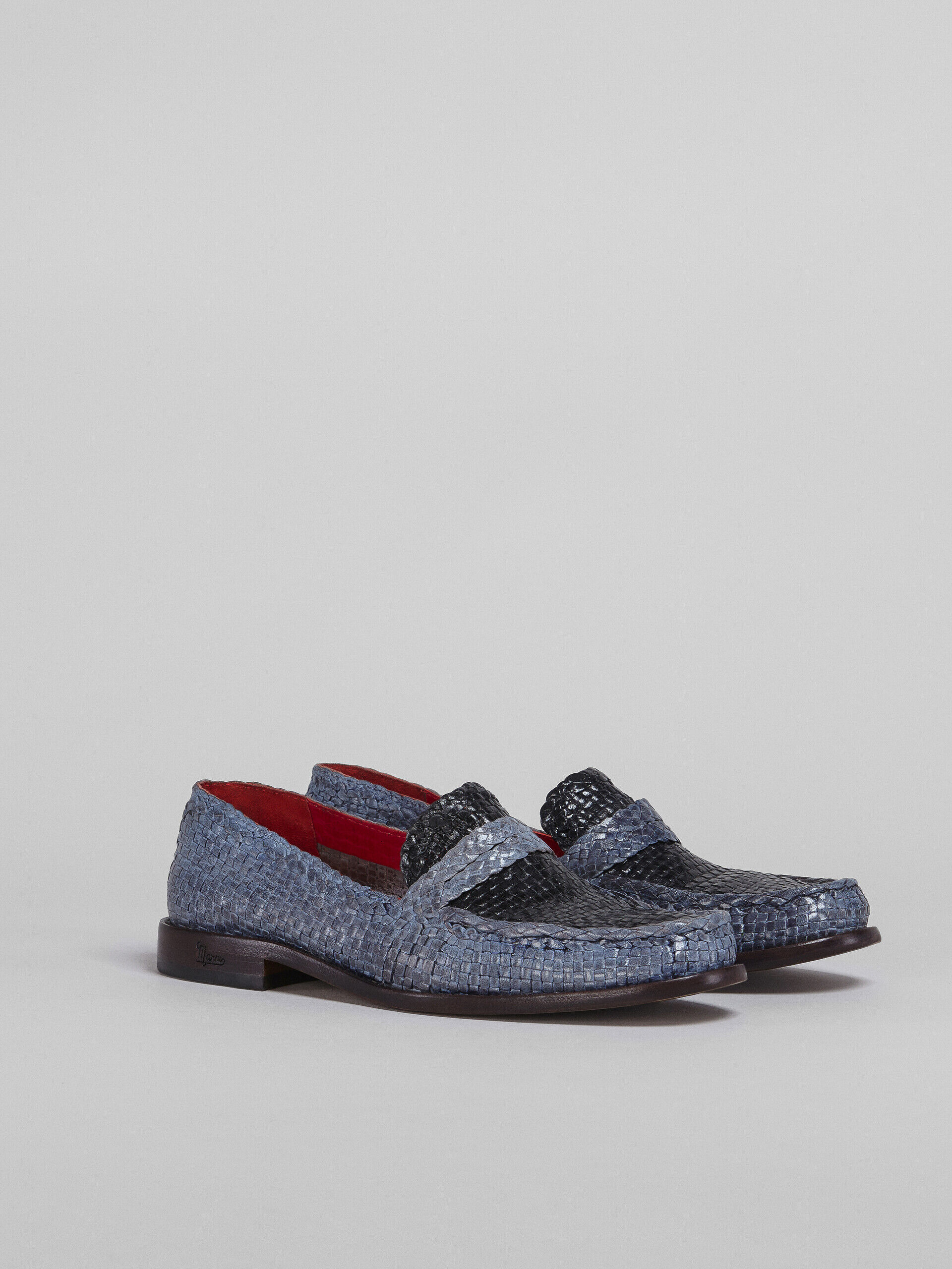 chaussure plate ouverte