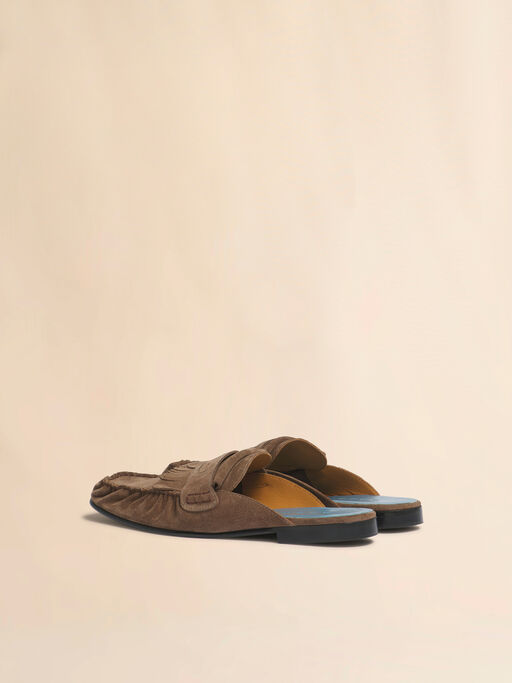 Zueco en ante marr&oacute;n con flecos - Zuecos