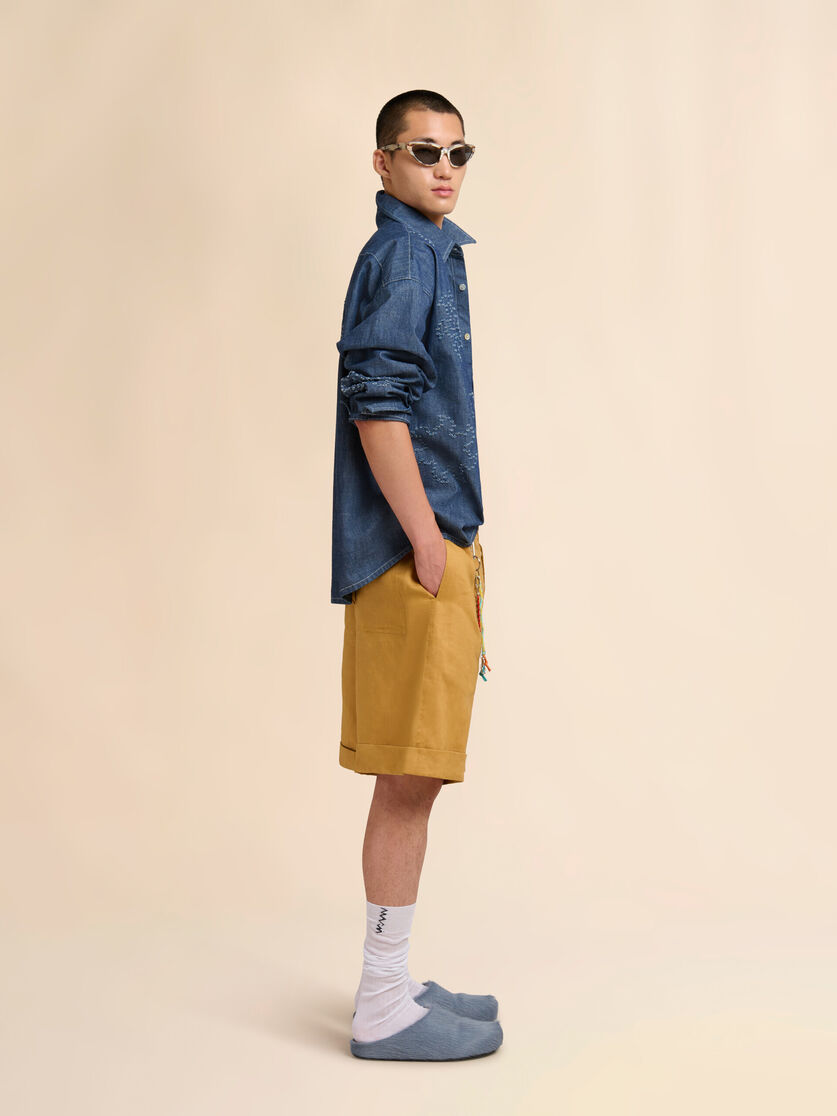 Blue chambray oversized shirt with frayed sun motif, Image 5