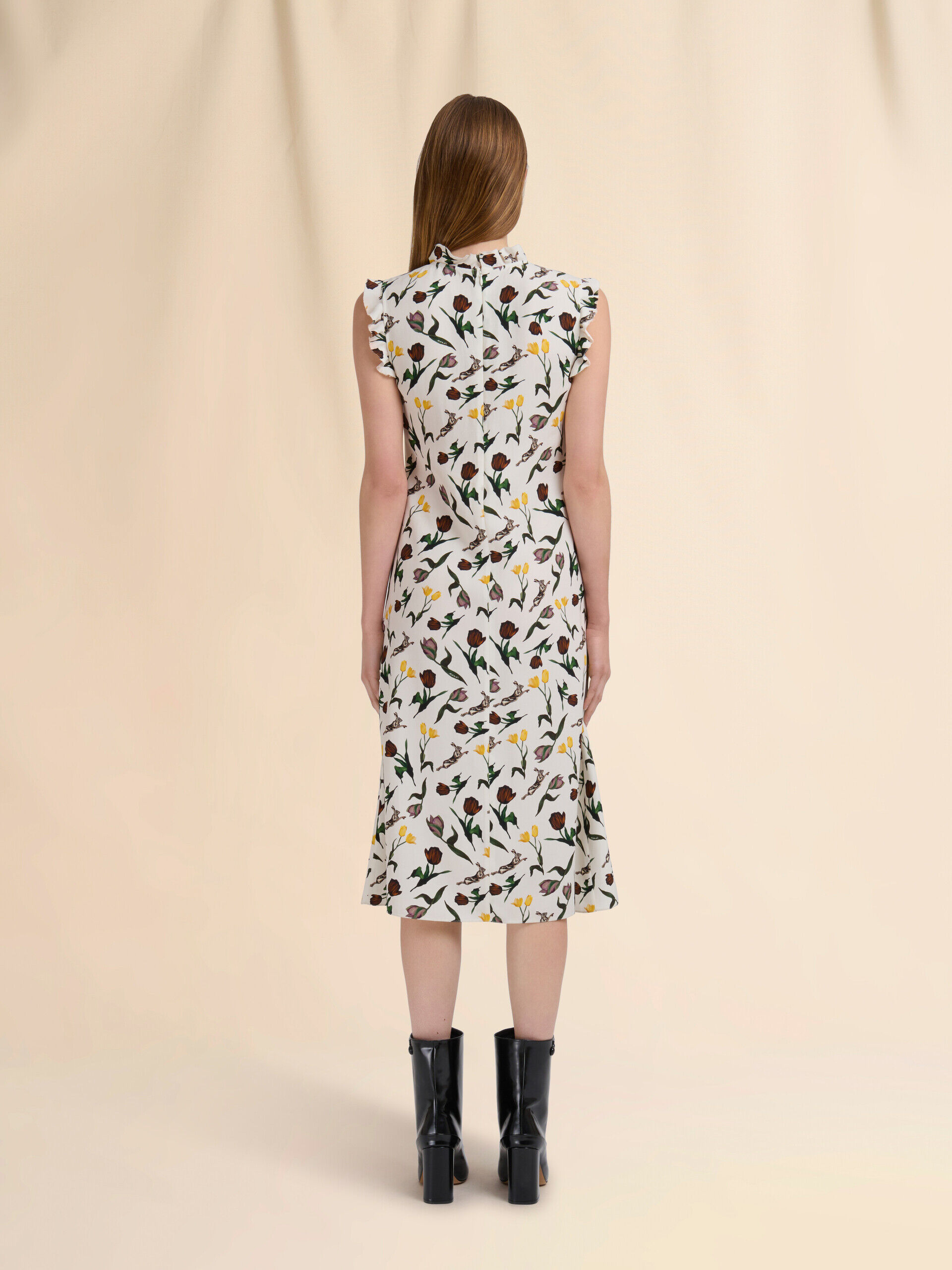Marni カットアウトエンバースサテンドレス カットアウトディテールを施したフレアダッチェスサテンドレス