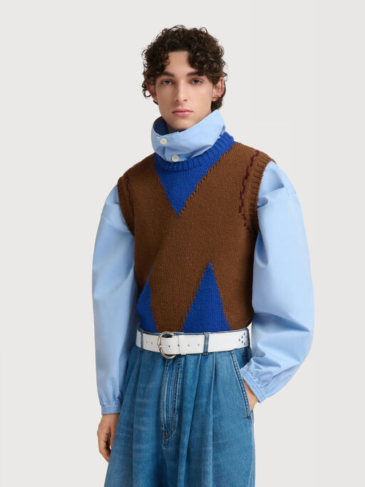 Braune Wollweste mit M-Intarsie - Pullover