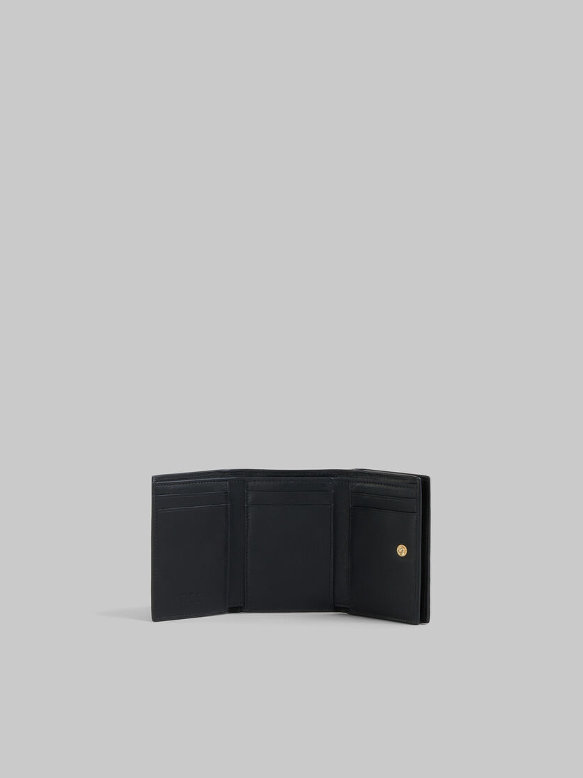 ブラック レザー製三つ折りウォレット、マルニシンボルロゴ入り | Marni