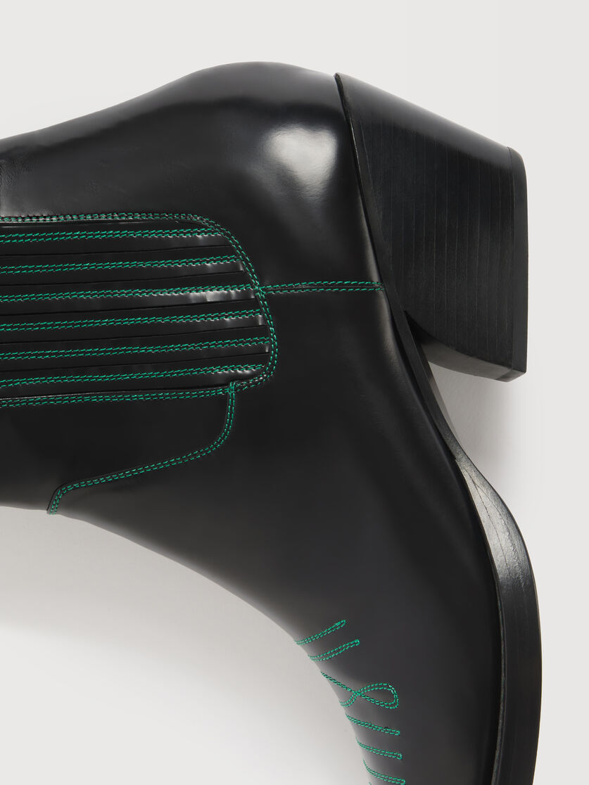 Cowboy-Stiefeletten aus schwarzem Leder mit gr&uuml;nen Ziern&auml;hten, Image 4