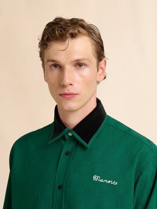 Camisa de lana verde con estampado de jacquard geométrico - Camisas