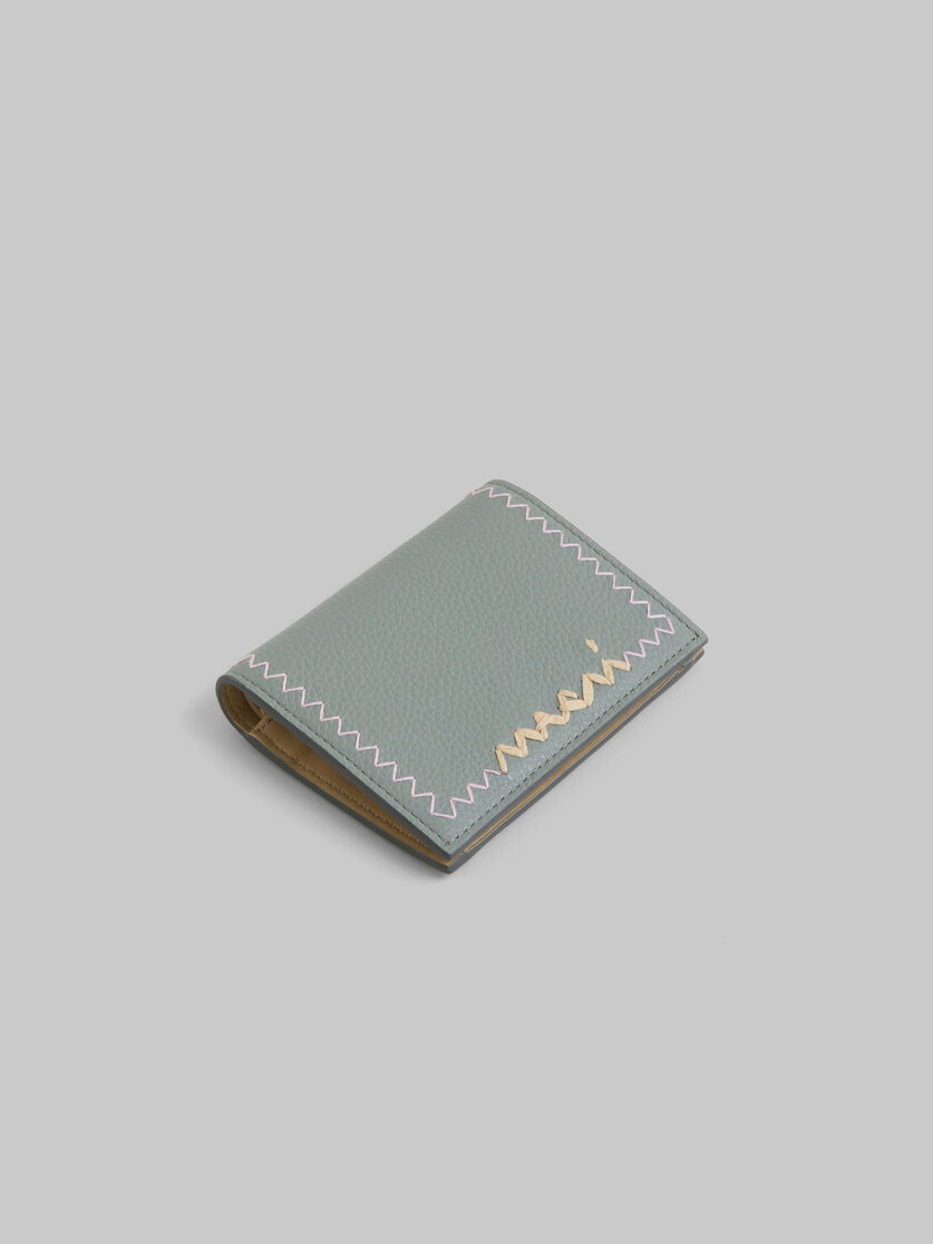 スカイブルー 二つ折りウォレット、マルニメンディング刺しゅう - 財布 - Image 5