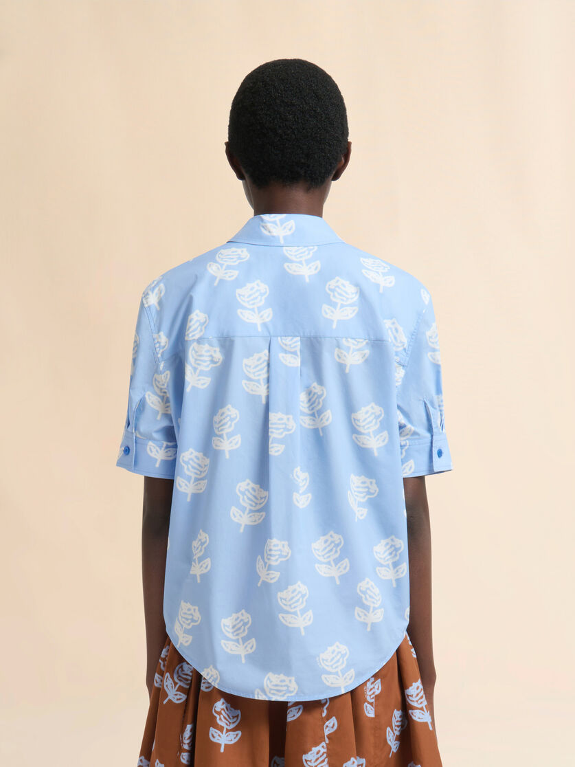 Light blue poplin short-sleeve shirt with Sprayed Roses print - Shirts - Image 3