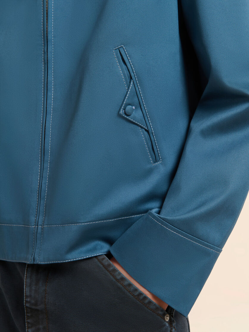 Wasserabweisende Baumwolljacke in Blau mit kontrastierendem Karree, Image 5