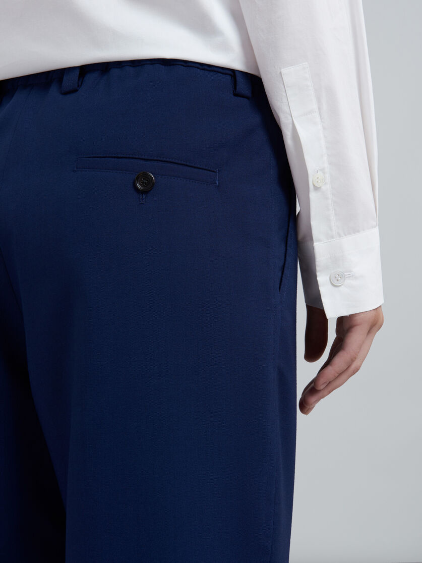 Pantalon en laine tropicale bleu - Pantalons - Image 4