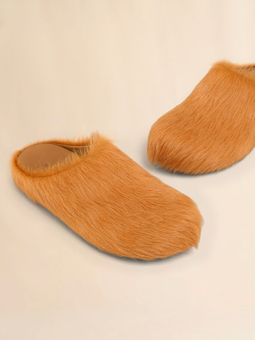 Blue long hair calfskin Fussbett sabot - Clogs - Image 5