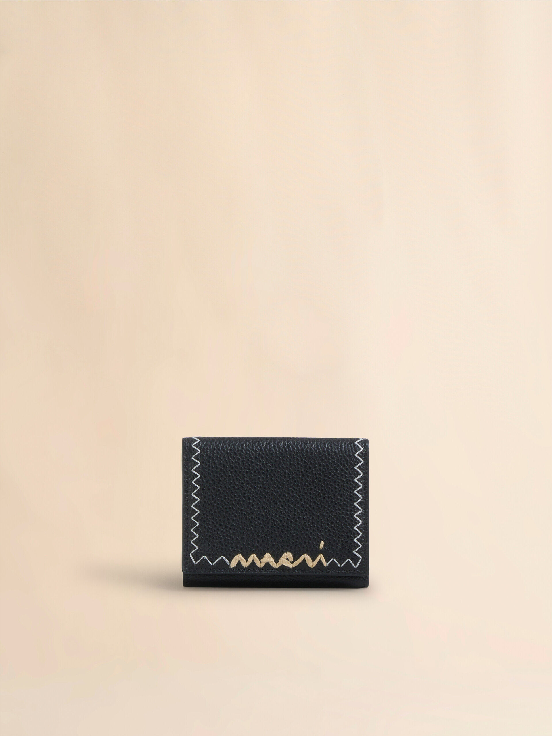 かわいい！ ブラック レザー製 Marni | 三つ折りウォレット、マルニメンディング 小物