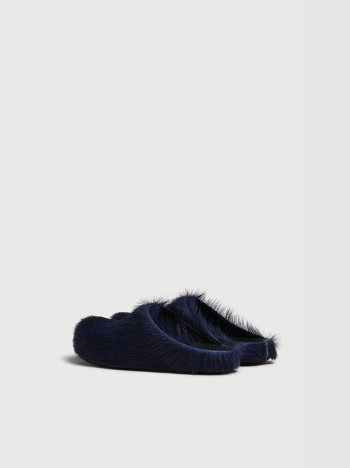 Deep blue long hair calfskin Fussbett sabot - Sandals