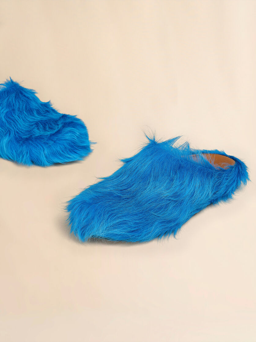 Mocasín sin talón de piel de becerro azul efecto pelo sensación de pies descalzos - Zuecos - Image 5