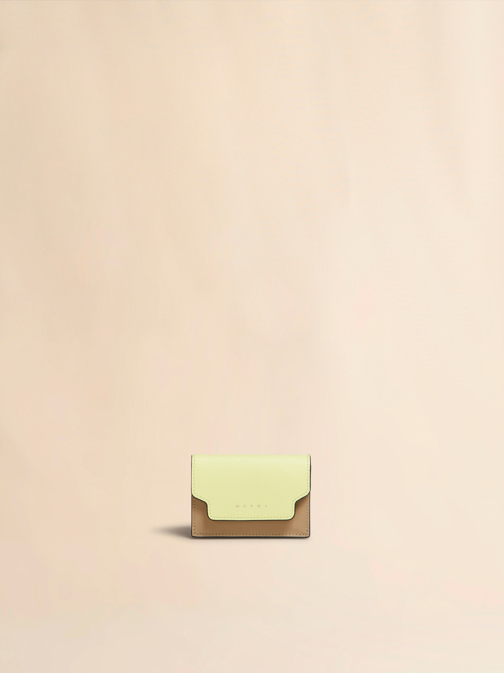 *Marni* サフィアーノレザー製ウオレット ゴールドロゴ *5Colors Amazon | [Marni] [マルニ] 財布 二つ折り ミニ財布