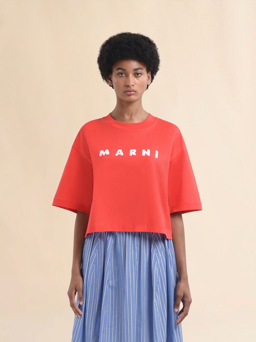 レッド ボクシーTシャツ、マルニスクリブルロゴ入り | Marni
