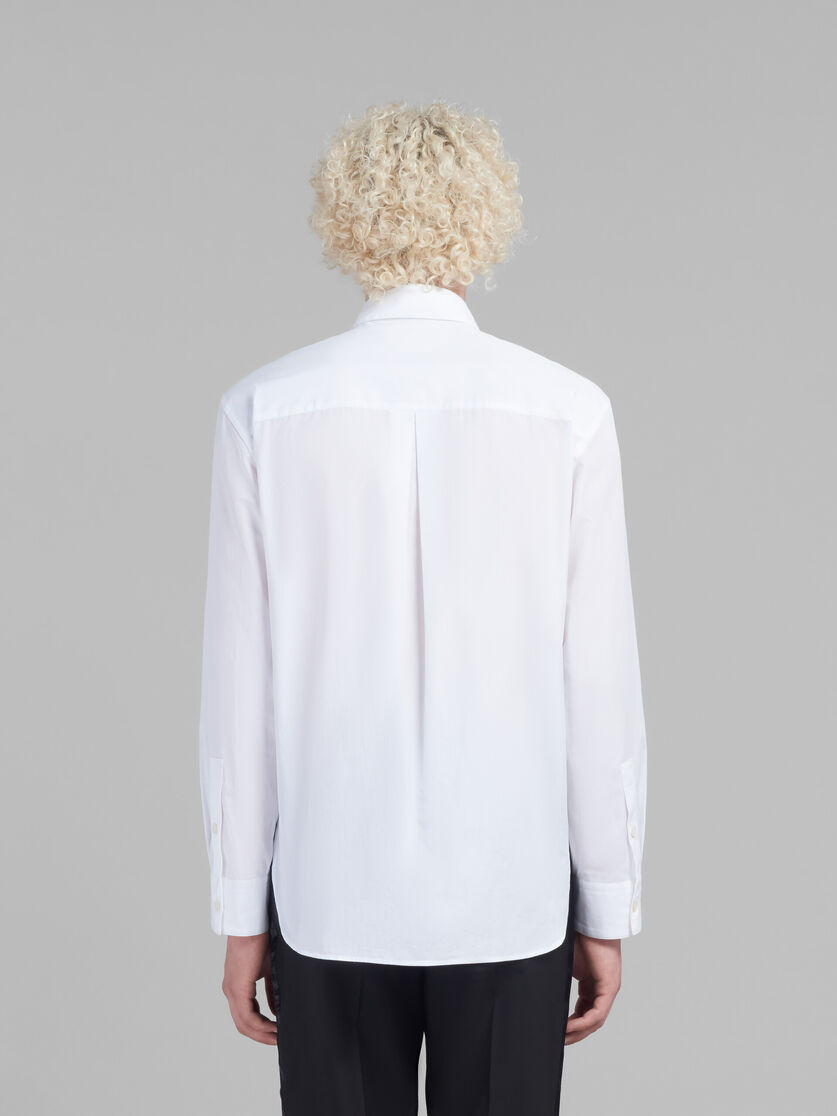 Camisa blanca de popelina con cuentas efecto remiendo - Camisas - Image 3