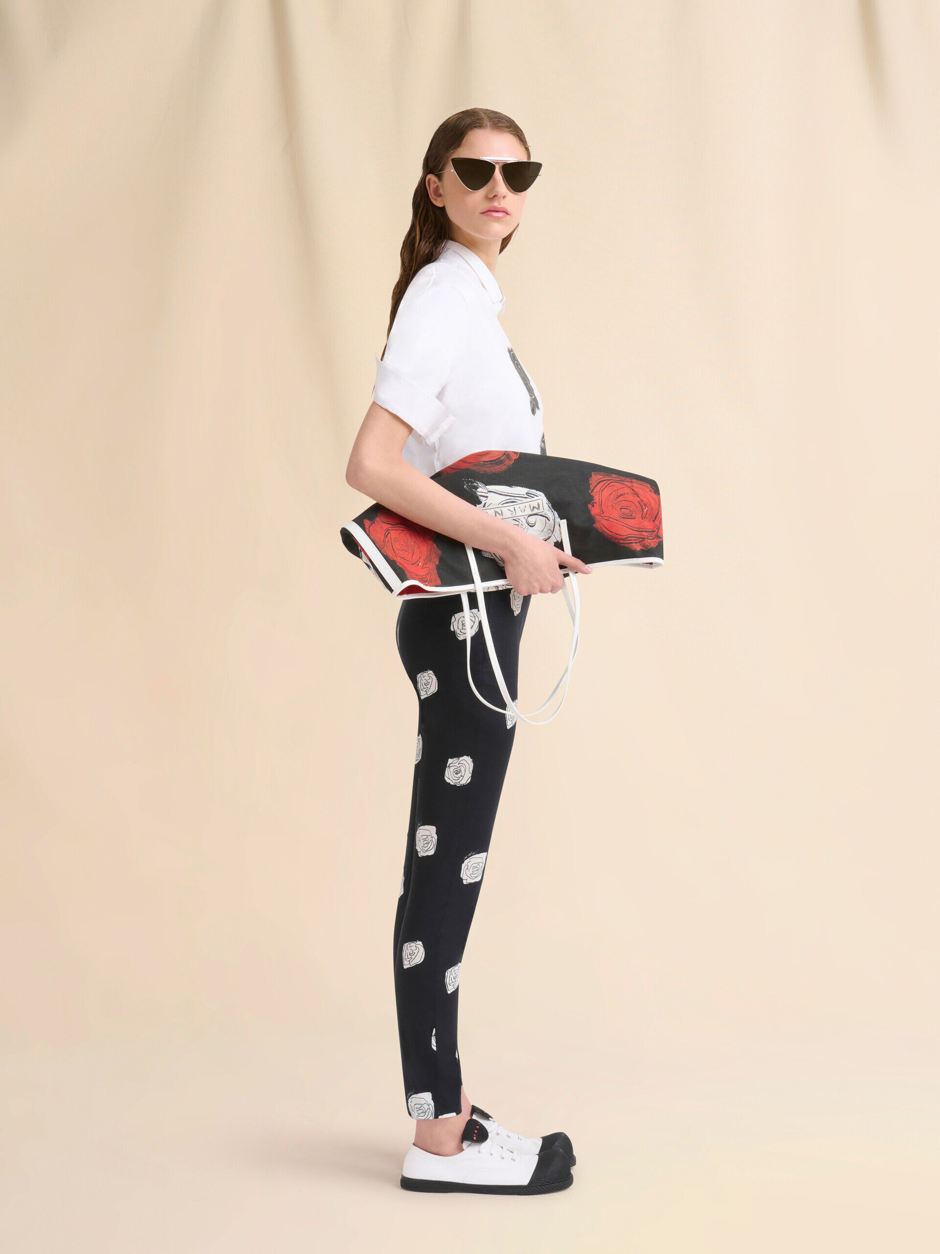 Tシャツ・カットソー MARNI Women Tops LTHJE0293PAUSCX64FNW01 White White cotton T-shirt with scraped rose print | Marni