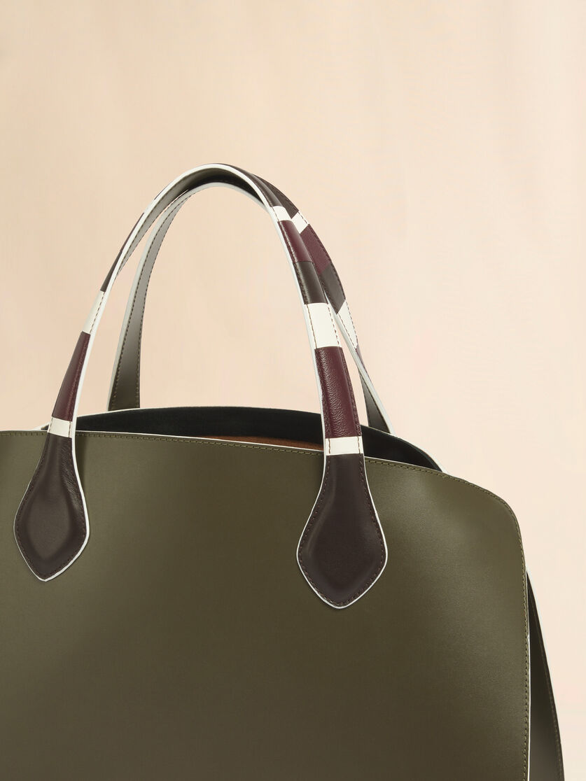 Green leather Overlap medium handbag, Image 5
