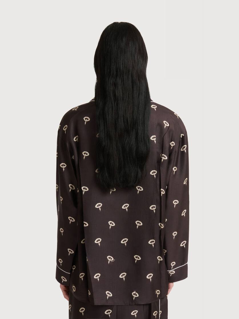 Brown silk twill pyjama shirt with floral print, Image 4