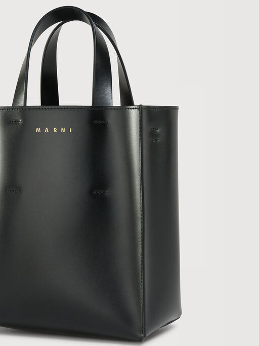 Museo small bag in black leather - Shopping Bags