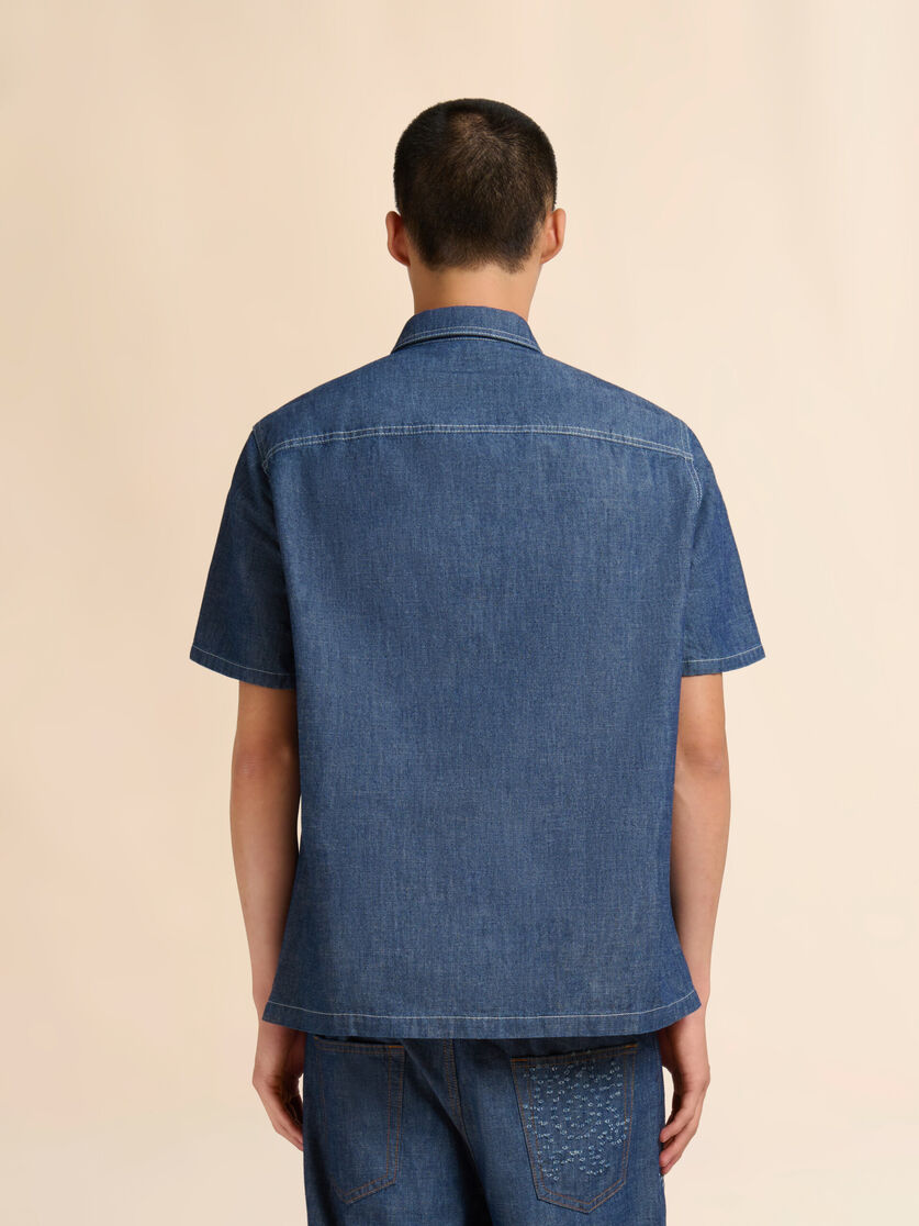 Blue chambray short-sleeved shirt with frayed sun motif, Image 3