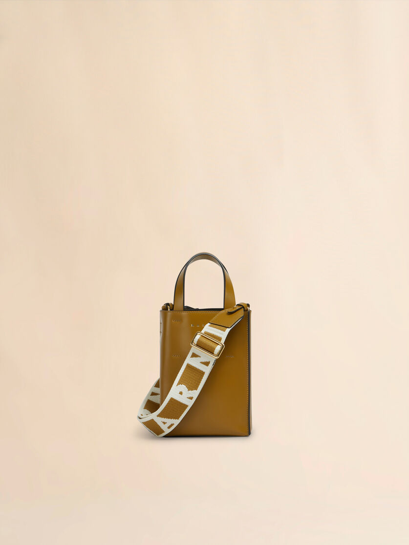 Nano-Tasche MUSEO aus hellblauem Leder - Shopper - Image 1