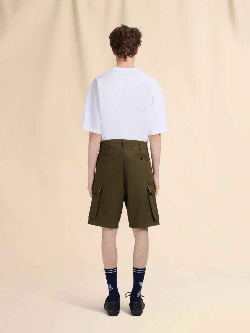Deep green organic gabardine cargo shorts - Pants - Image 3