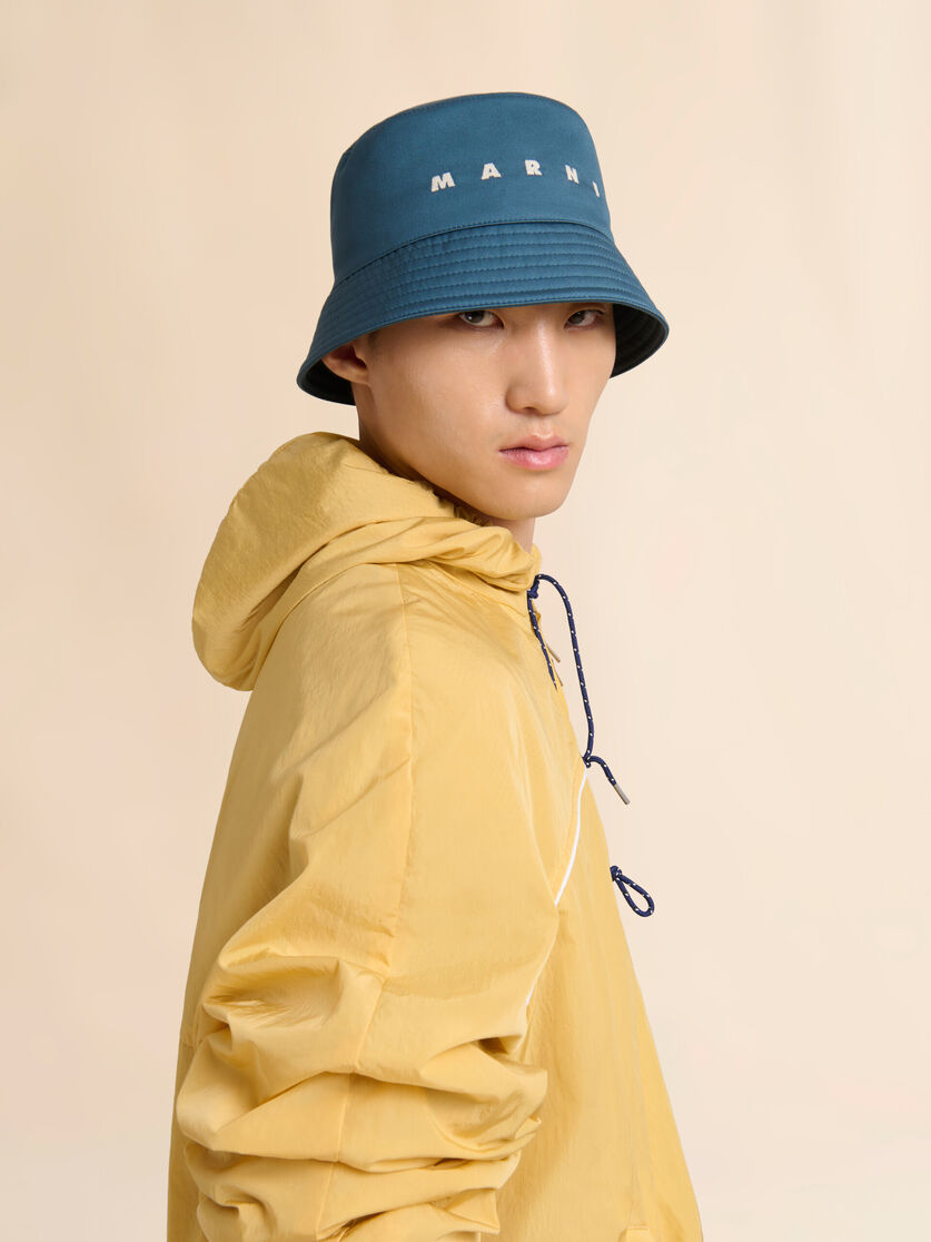 Turquoise water-repellent gabardine bucket hat with embroidered logo, Image 2