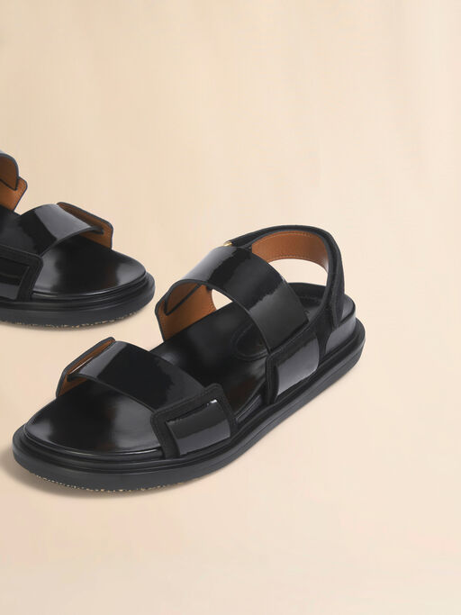 Fussbett aus schwarzem Leder mit doppeltem Riemen - Sandalen