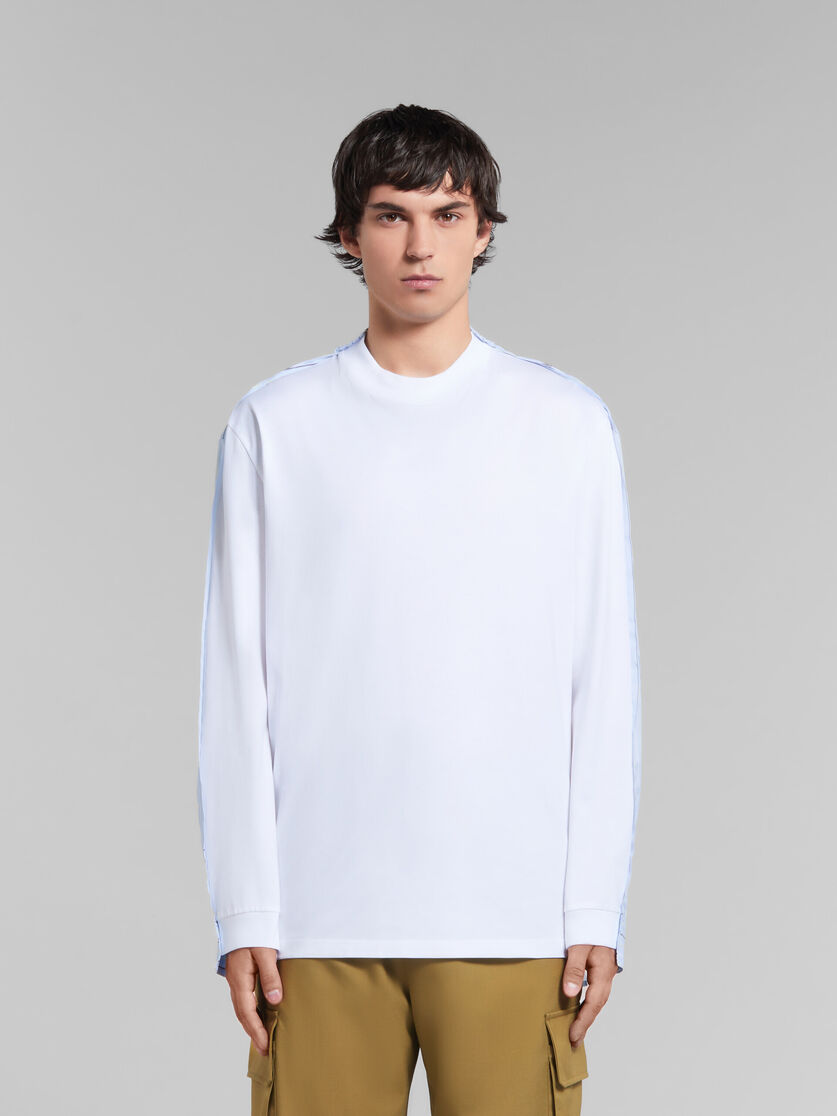 ホワイト 長袖Tシャツ、ストライプバック - Tシャツ - Image 2