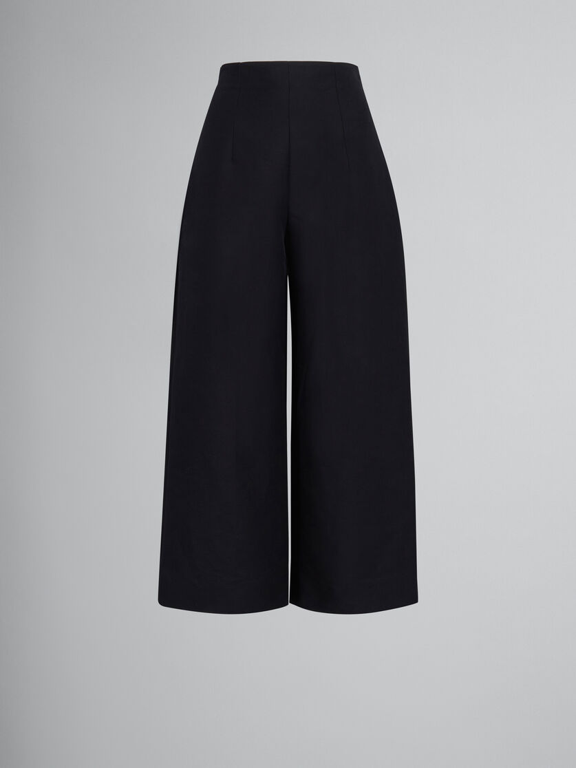 Schwarze kurz geschnittene Hose aus Cady - Hosen - Image 1
